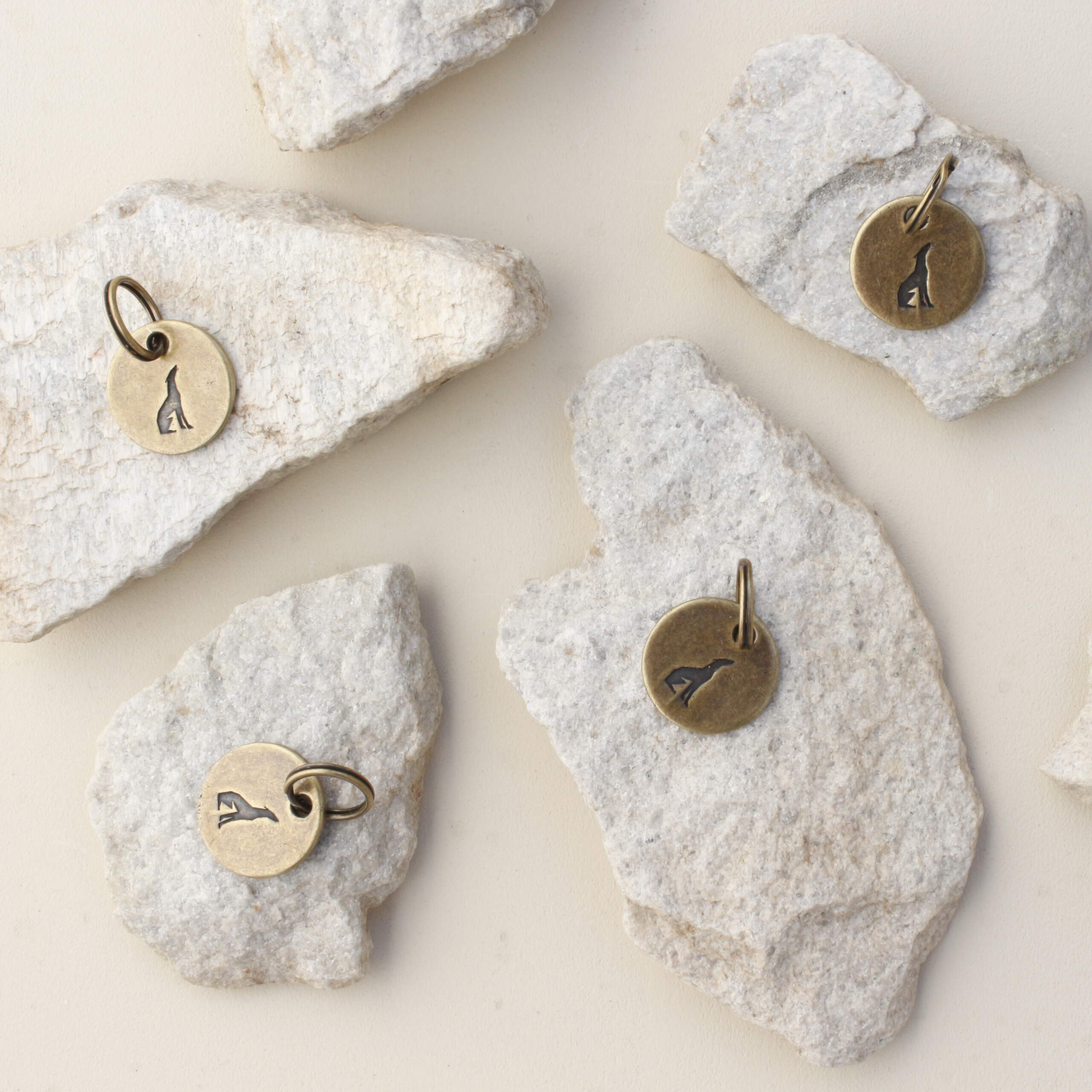 Houndstooth Round Pet Name Tag - Antique Brass