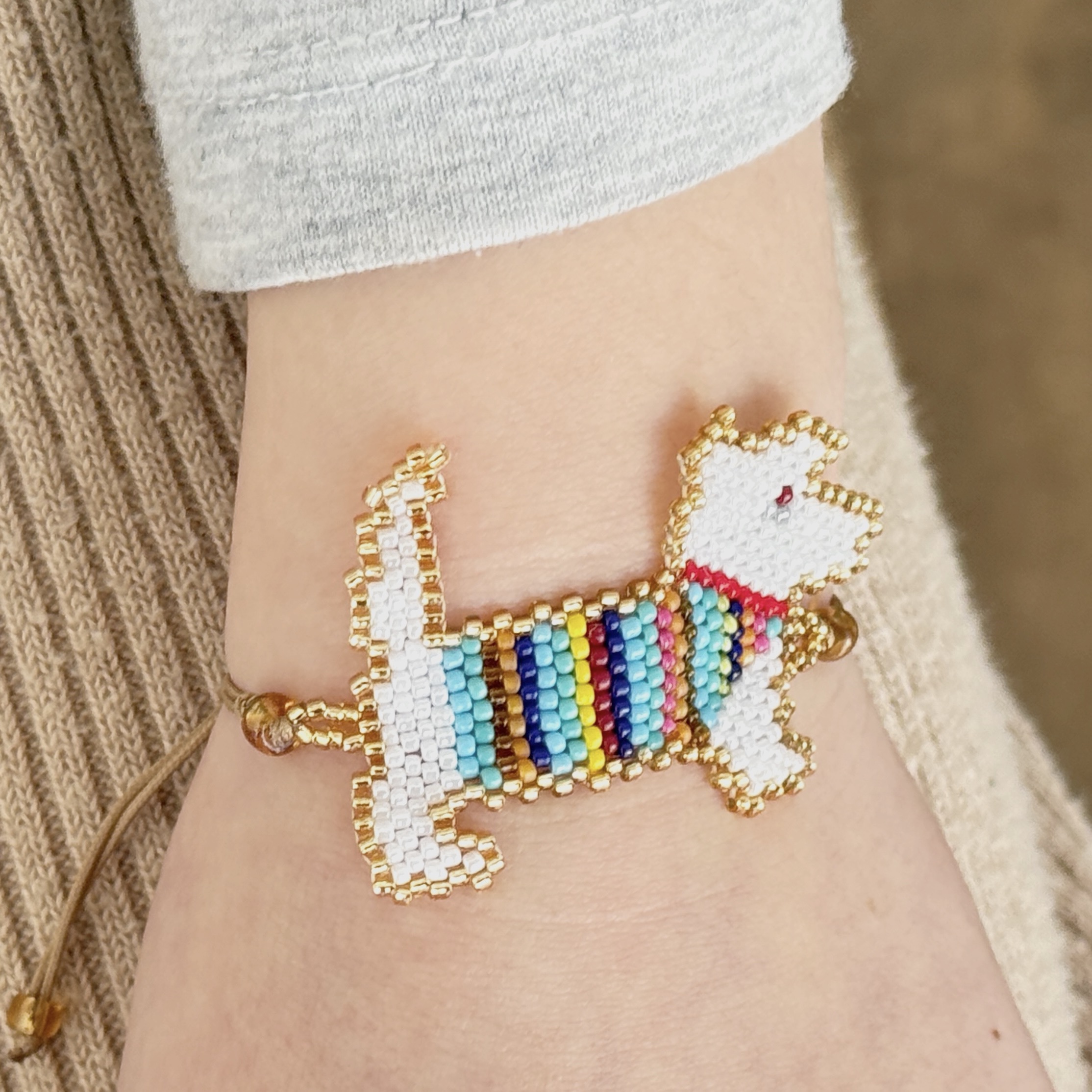 Houndstooth Apparel Beaded Bracelet | SCHNAUZER - Image 2