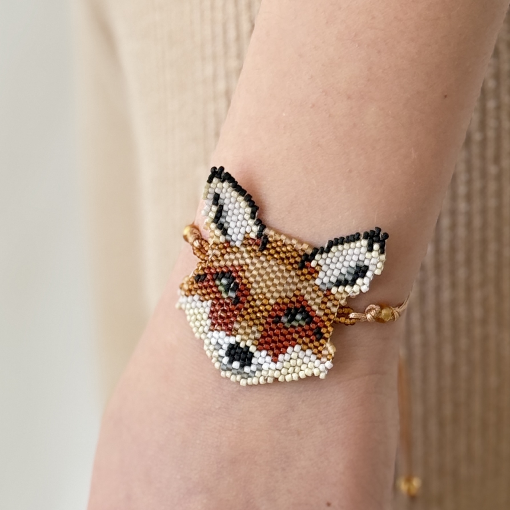 Houndstooth Apparel Beaded Bracelet | FOX - Image 2